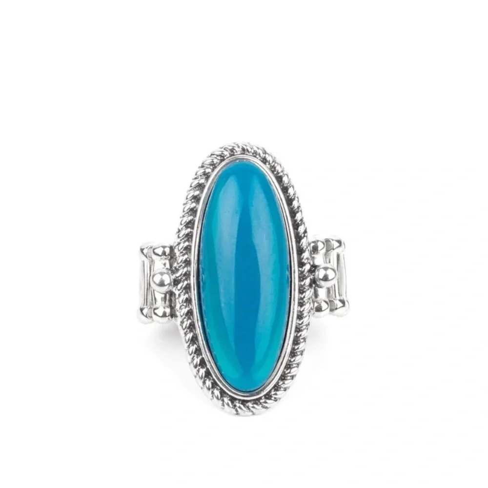 🌟3/$15 🆕NIP: Paparazzi Oval Oasis - Blue Ring